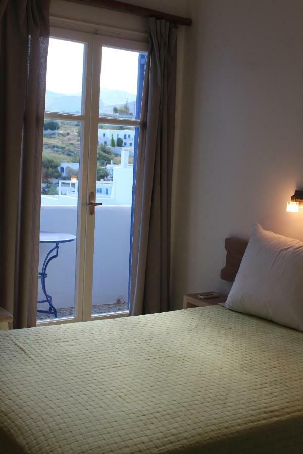 Londos Hotel ปิโซ ลิวาดิ ภายนอก รูปภาพ
