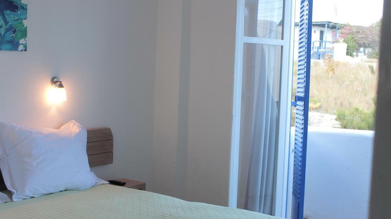 Londos Hotel ปิโซ ลิวาดิ ภายนอก รูปภาพ