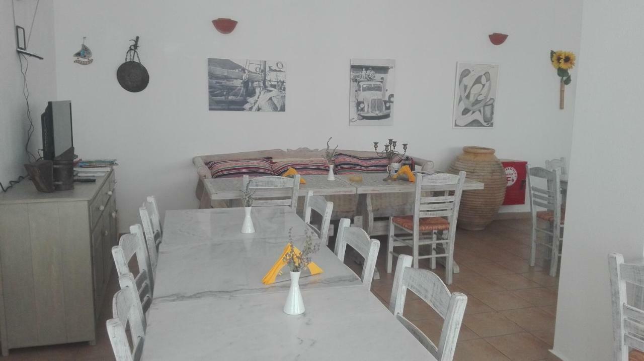 Londos Hotel ปิโซ ลิวาดิ ภายนอก รูปภาพ